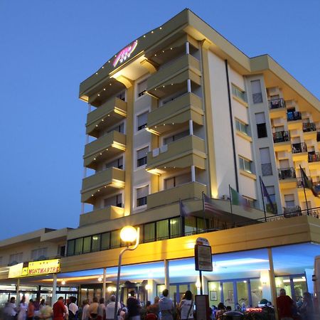 Hotel Montmartre Rimini Exterior photo